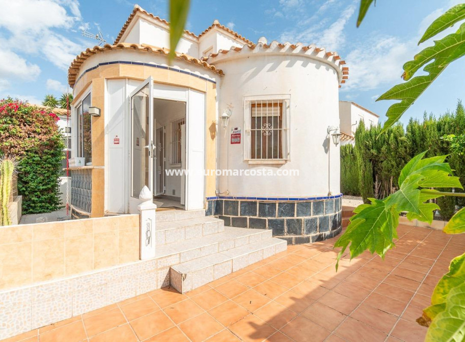 Sale - Villa - Orihuela Costa