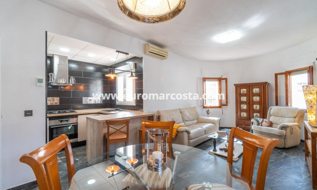 Sale - Villa - Orihuela Costa