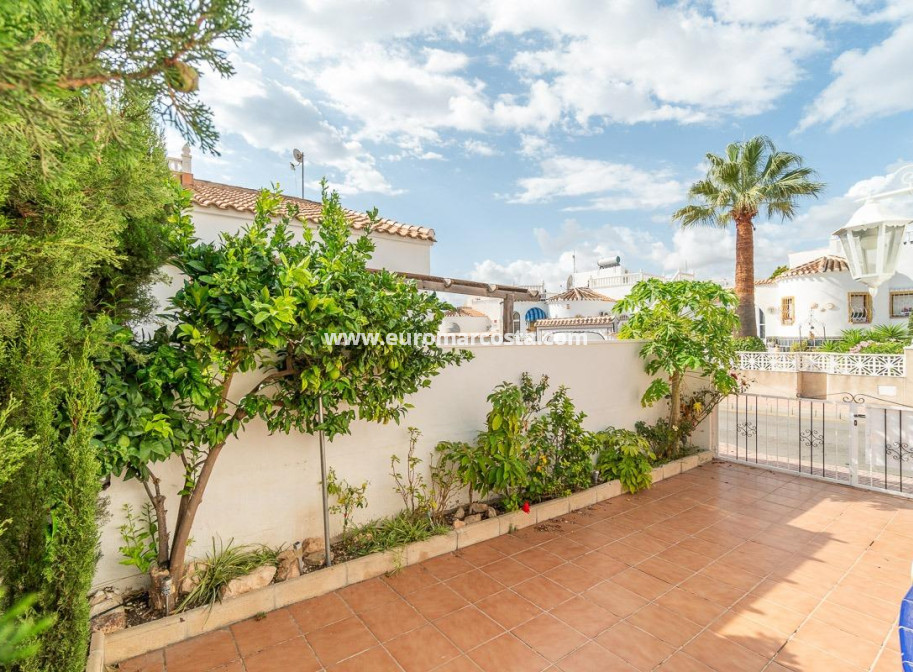 Sale - Villa - Orihuela Costa