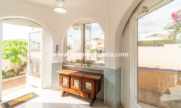 Sale - Villa - Orihuela Costa