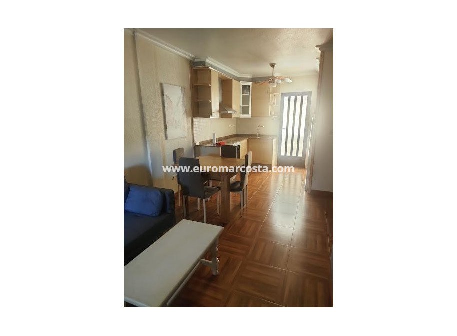 Sale - Bungalow - Torrevieja - Aguas nuevas 2