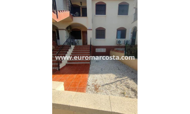 Sale - Bungalow - Torrevieja - Aguas nuevas 2