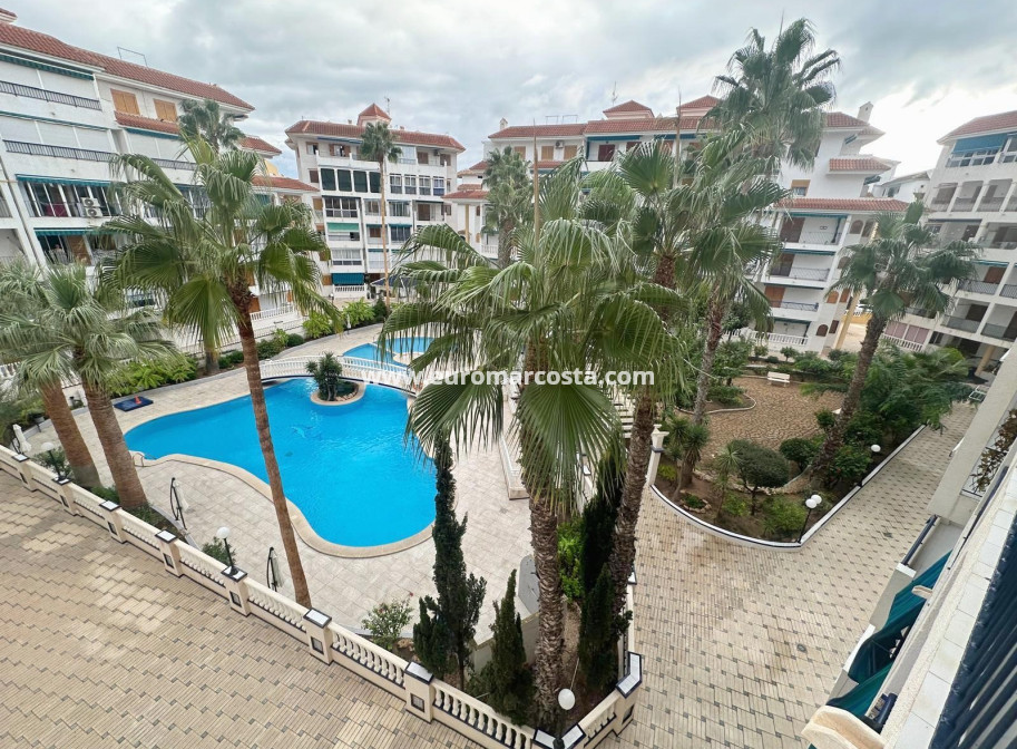 Sale - Apartment / flat - La Mata