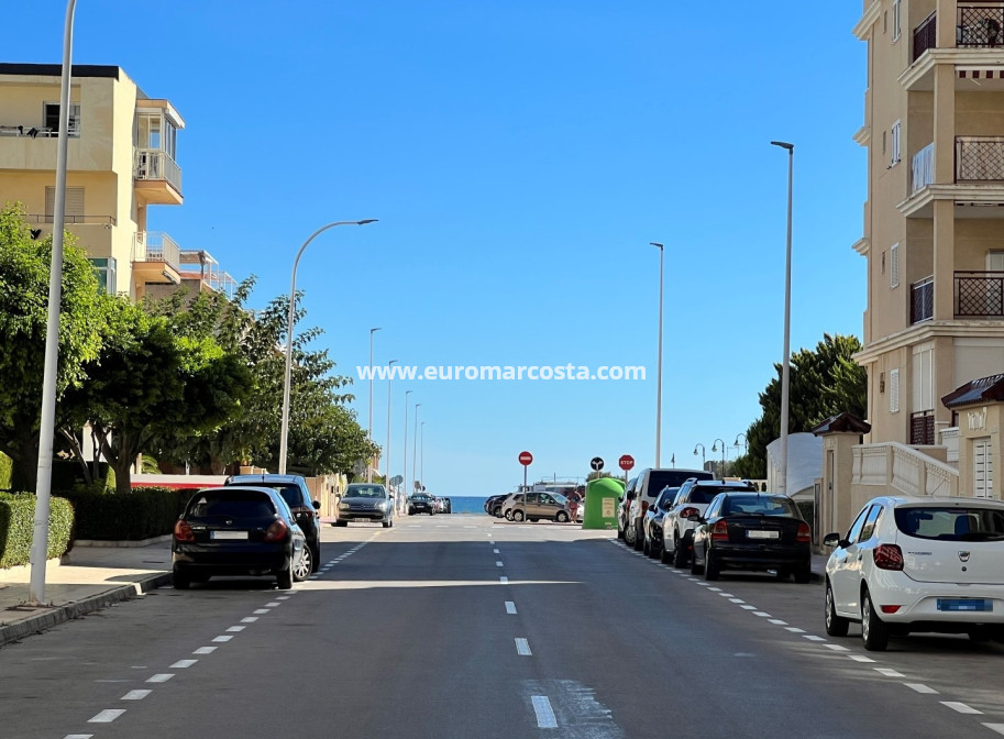 Sale - Apartment / flat - La Mata