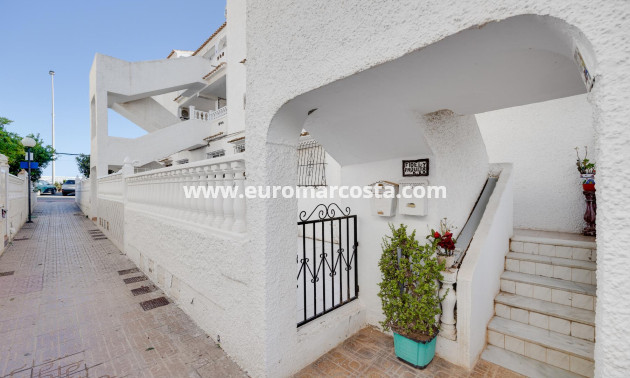 Objekte zum Wiederverkauf - Bungalow - Torrevieja - TORREVIEJA