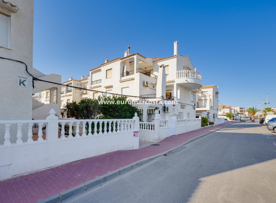 Objekte zum Wiederverkauf - Bungalow - Torrevieja - TORREVIEJA