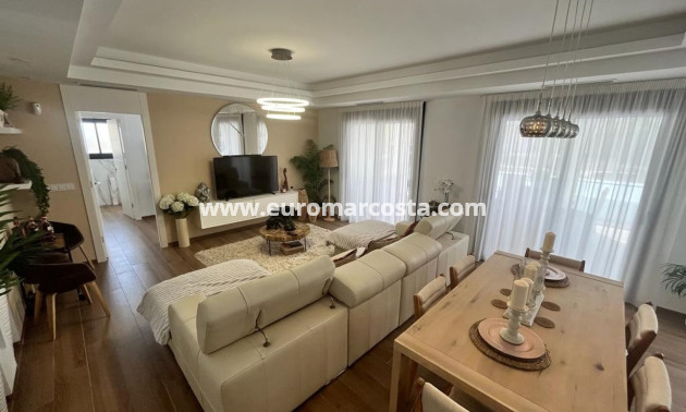 Sale - Detached House / Villa - Ciudad Quesada