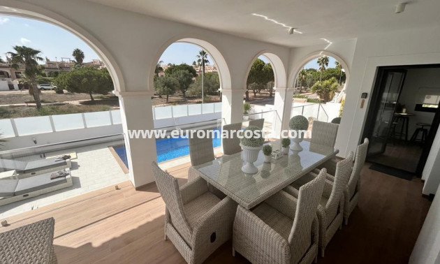 Sale - Detached House / Villa - Ciudad Quesada