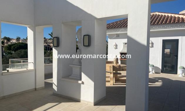 Sale - Detached House / Villa - Ciudad Quesada