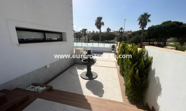 Sale - Detached House / Villa - Ciudad Quesada