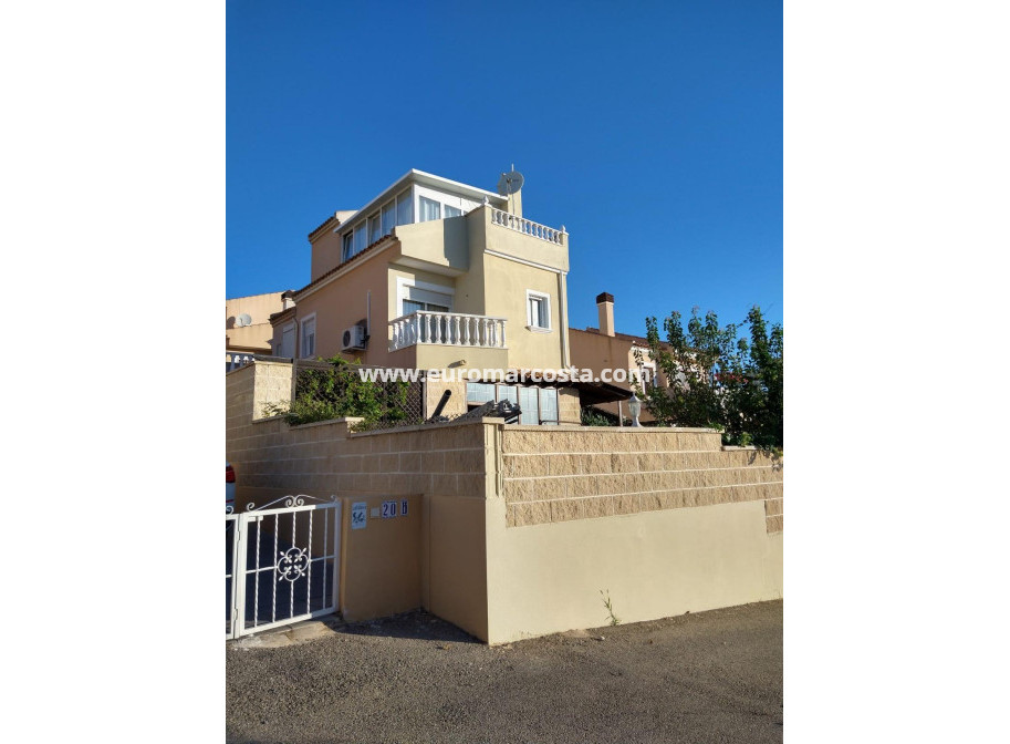 Sale - Villa - Orihuela Costa - TORREVIEJA