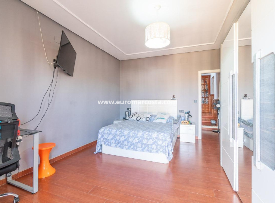 Venta - Villa - Torrevieja - TORREVIEJA