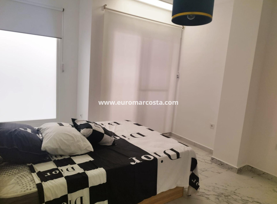 Sale - Bungalow - Torrevieja - La Mata