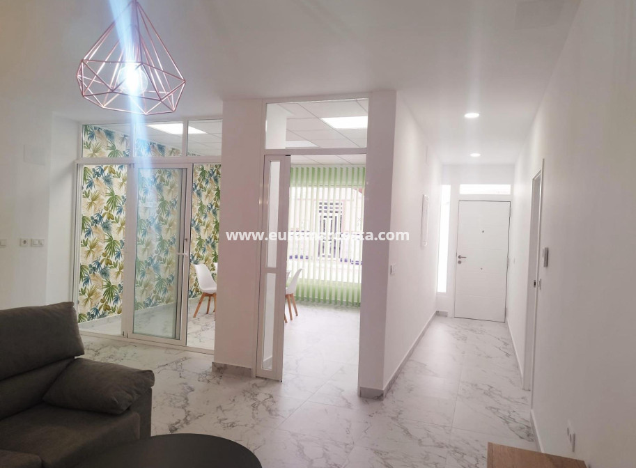 Venta - Bungalow - Torrevieja - La Mata