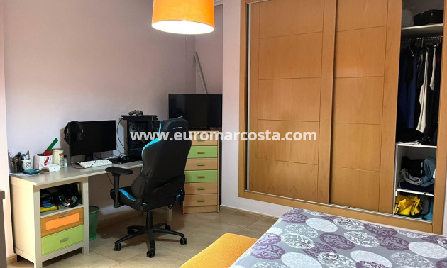 Venta - Apartamento / piso - Catral