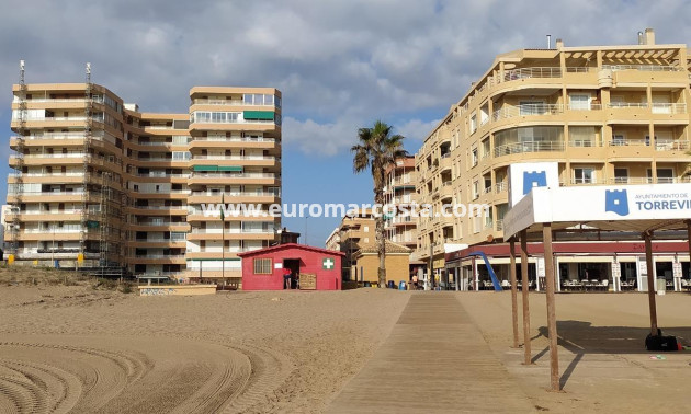 Objekte zum Wiederverkauf - Wohnung - Torrevieja - La Mata