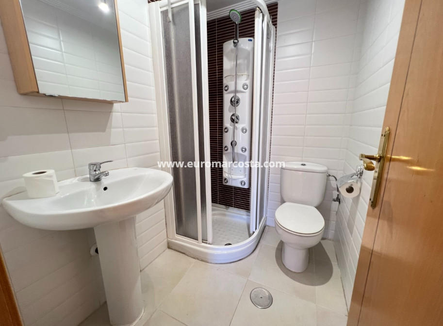 Sale - Apartment / flat - Guardamar del Segura