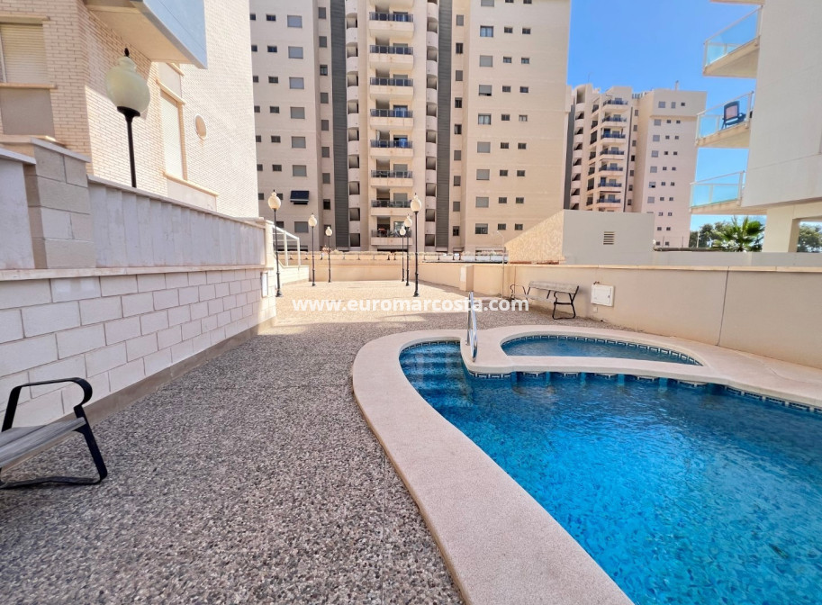 Sale - Apartment / flat - Guardamar del Segura