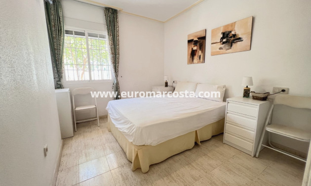 Sale - Bungalow Planta Baja - Torrevieja - TORREVIEJA