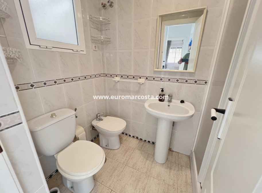 Sale - Bungalow Planta Baja - Torrevieja - TORREVIEJA