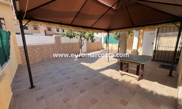 Sale - Bungalow Planta Baja - Torrevieja - TORREVIEJA