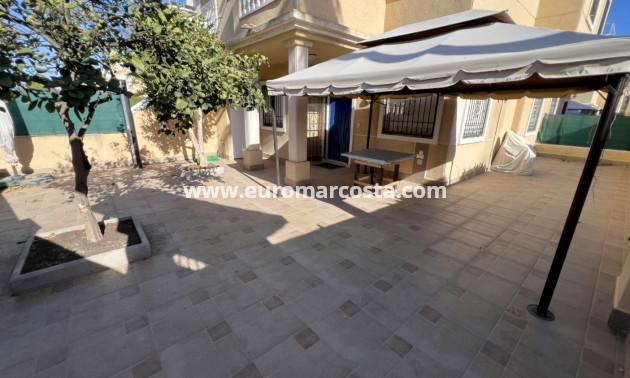 Sale - Bungalow Planta Baja - Torrevieja - TORREVIEJA