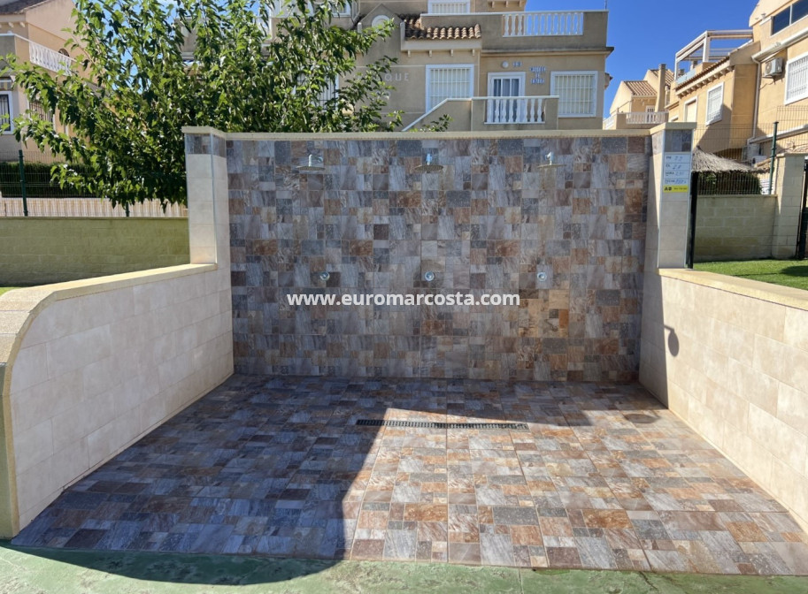 Sale - Bungalow Planta Baja - Torrevieja - TORREVIEJA