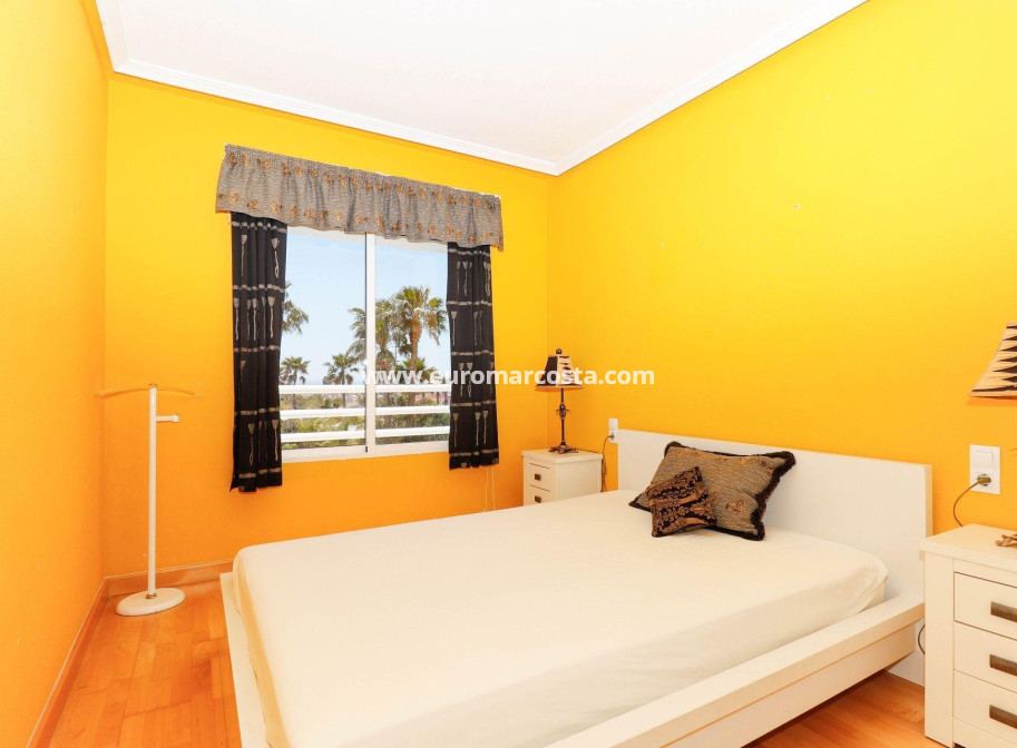 Venta - Apartamento / piso - Torrevieja - TORREVIEJA