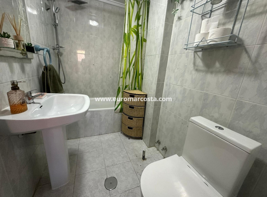 Sale - Apartment / flat - Torrevieja - TORREVIEJA