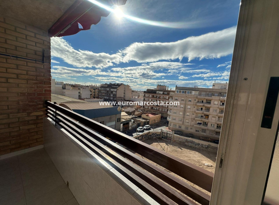 Sale - Apartment / flat - Torrevieja - TORREVIEJA