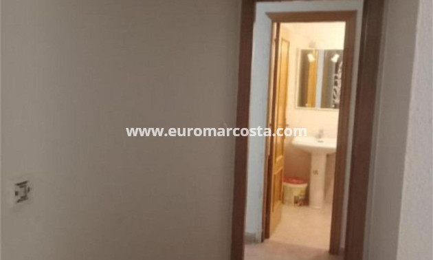 Sale - Apartment / flat - Almoradi - Almoradí