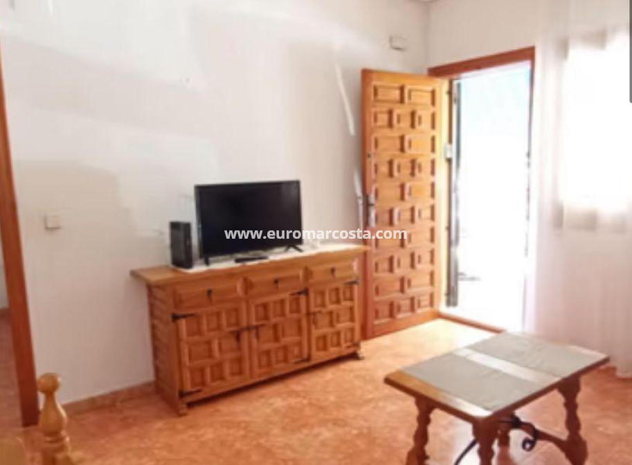 Sale - Apartment / flat - Torrevieja - La Mata