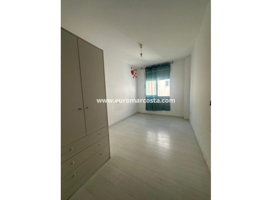 Objekte zum Wiederverkauf - Wohnung - Torrevieja - TORREVIEJA