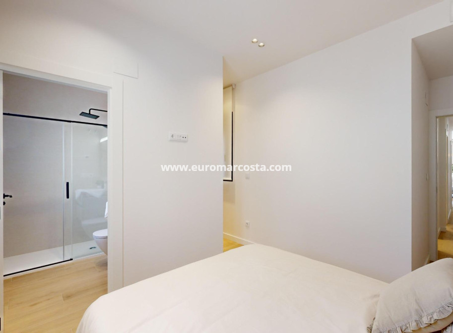 Sale - Apartment / flat - Guardamar del Segura - Pueblo