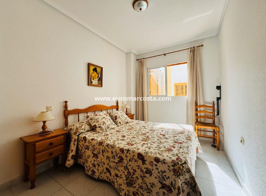 Sale - Apartment / flat - La Mata