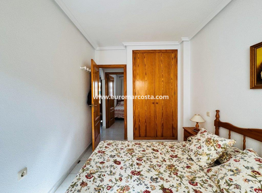 Sale - Apartment / flat - La Mata