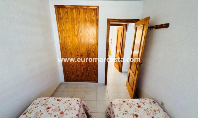 Sale - Apartment / flat - La Mata