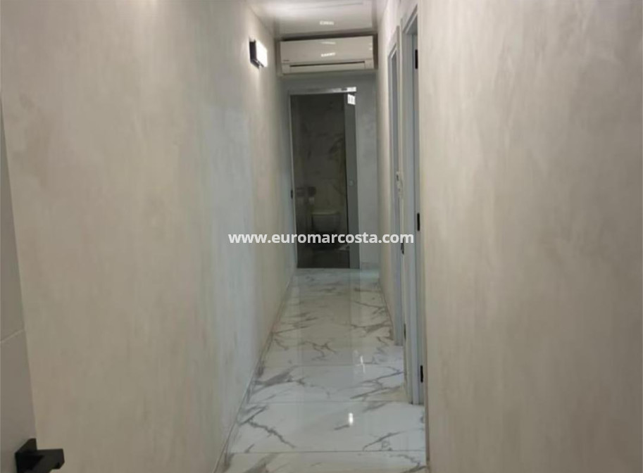 Sale - Apartment / flat - Torrevieja - TORREVIEJA