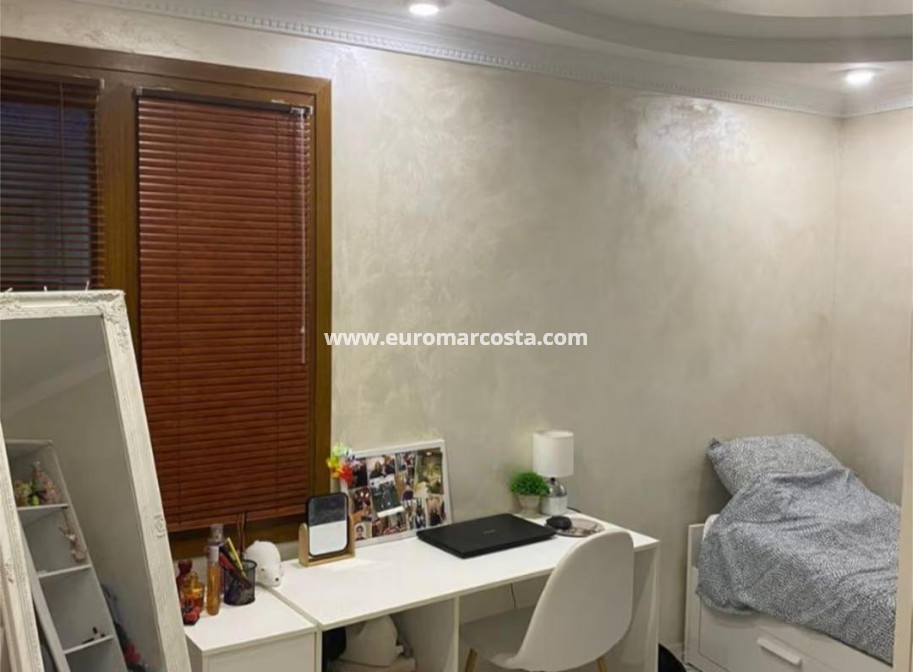 Sale - Apartment / flat - Torrevieja - TORREVIEJA