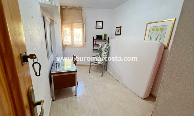 Sale - Apartment / flat - Guardamar del Segura