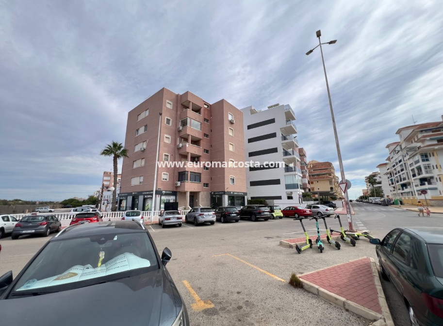 Objekte zum Wiederverkauf - Wohnung - Torrevieja - La Mata