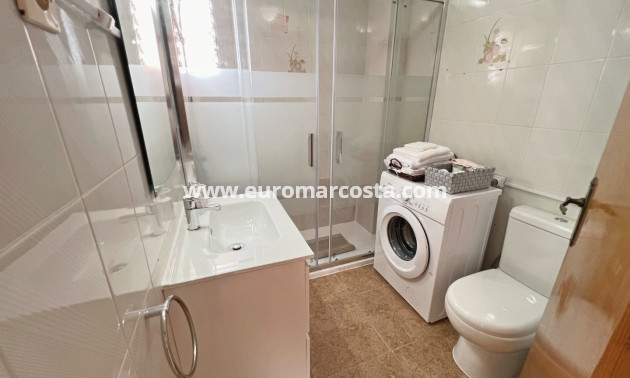 Sale - Apartment / flat - Torrevieja - La Mata