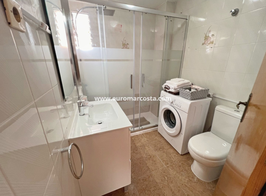 Sale - Apartment / flat - Torrevieja - La Mata