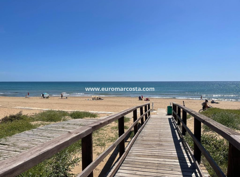 Objekte zum Wiederverkauf - Wohnung - Torrevieja - La Mata