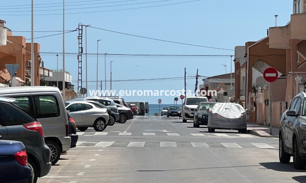 Sale - Apartment / flat - Torrevieja - La Mata