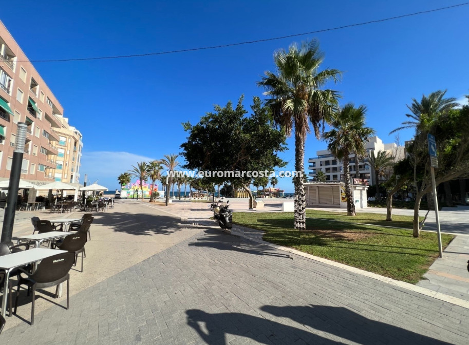 Objekte zum Wiederverkauf - Wohnung - Torrevieja - La Mata