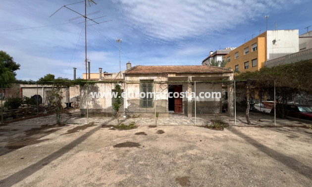 Sale - Country house - Elche Pedanías - La Marina