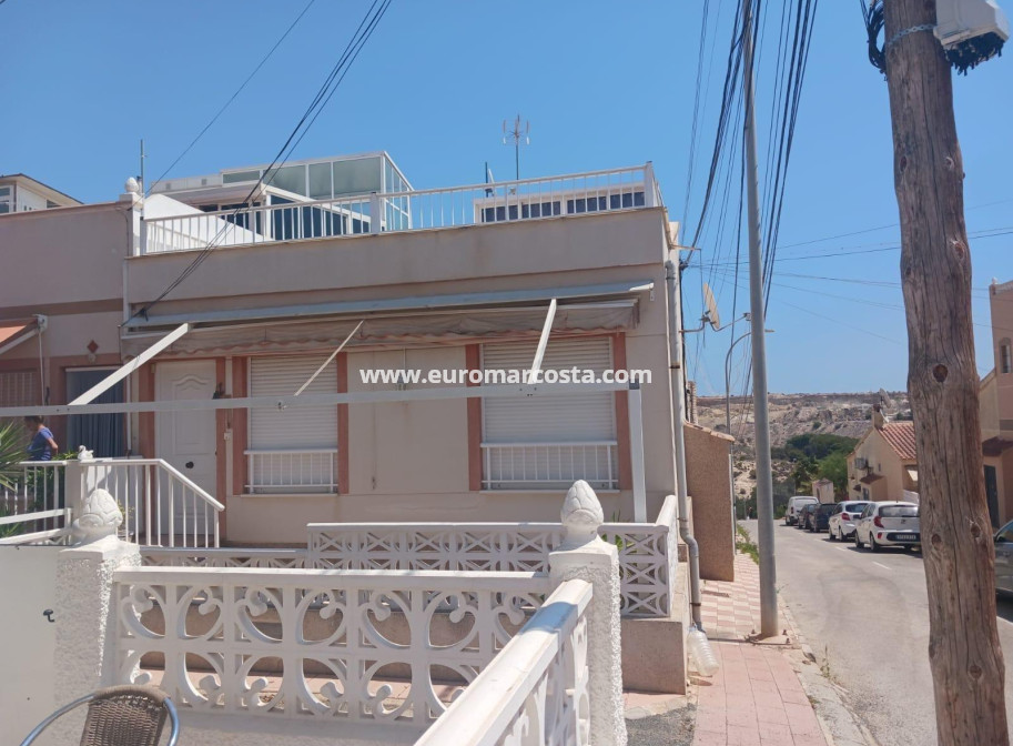 Sale - Bungalow - San Fulgencio - Oasis