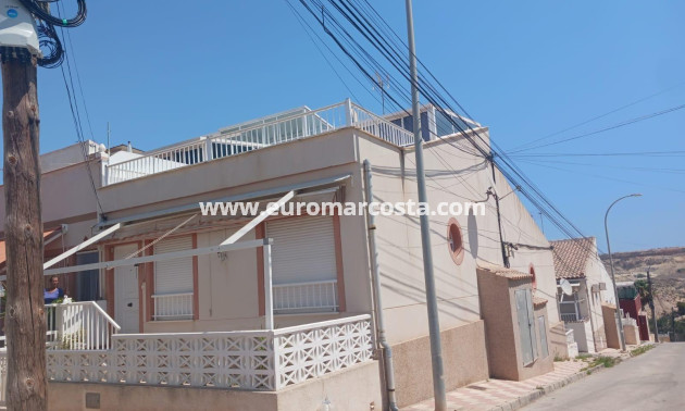 Sale - Bungalow - San Fulgencio - Oasis