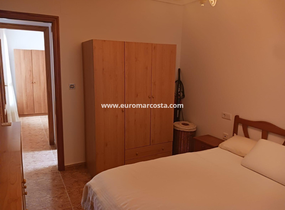 Sale - Bungalow - San Fulgencio - Oasis